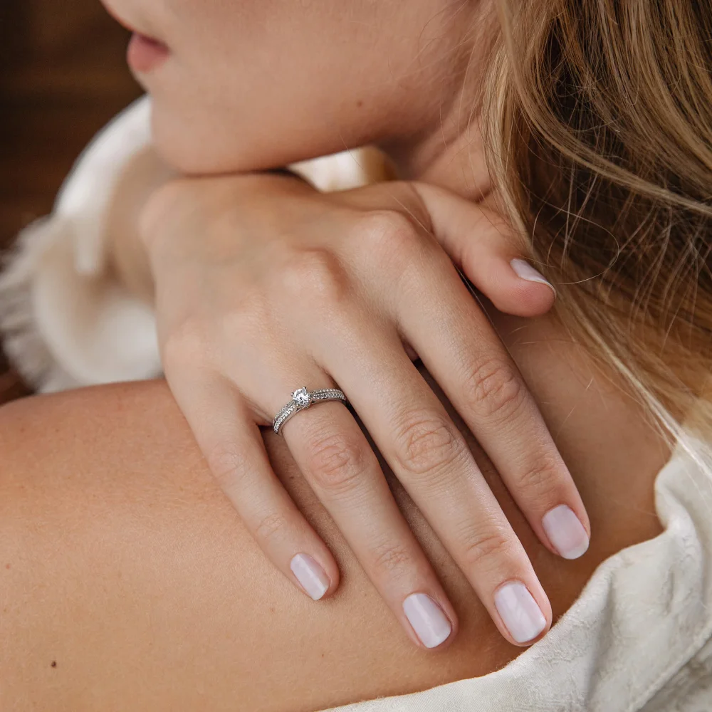 Anillo de Compromiso Faustine - Image 11